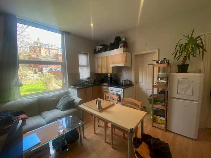 Studio To Rent In Moorland Avenue, Leeds, West Yorkshire, LS6