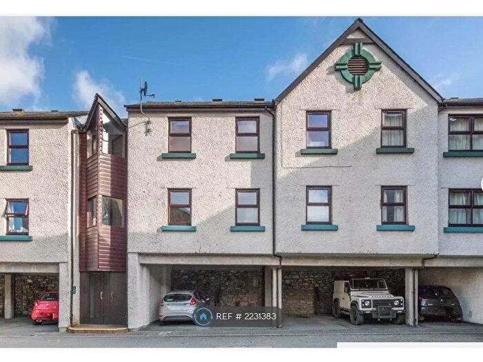 1 Bedroom Flat To Rent In County Mews, Kendal, LA9