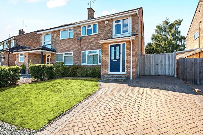 3 Bedroom Semi Detached House For Sale In Linden Way, Send Marsh, Ripley, Surrey, GU23