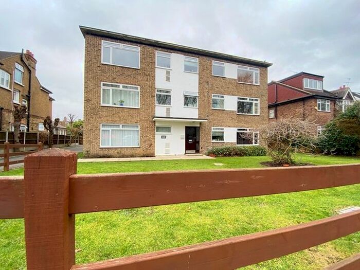 1 Bedroom Flat To Rent In Lynne Court, Cambridge Road, West Wimbledon, London, SW20