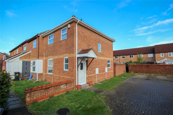 3 Bedroom End Of Terrace House To Rent In Paddock Close, Bradley Stoke, Bristol, BS32