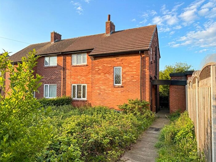 2 Bedroom Semi-Detached House For Sale In Cow Heys, Huddersfield, HD5