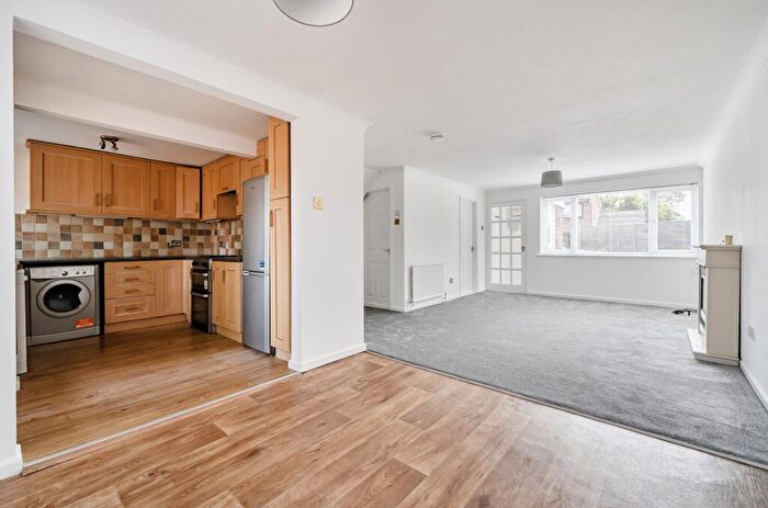 3 Bedroom Semi Detached House To Rent In Montpelier Drive, Caversham, RG4