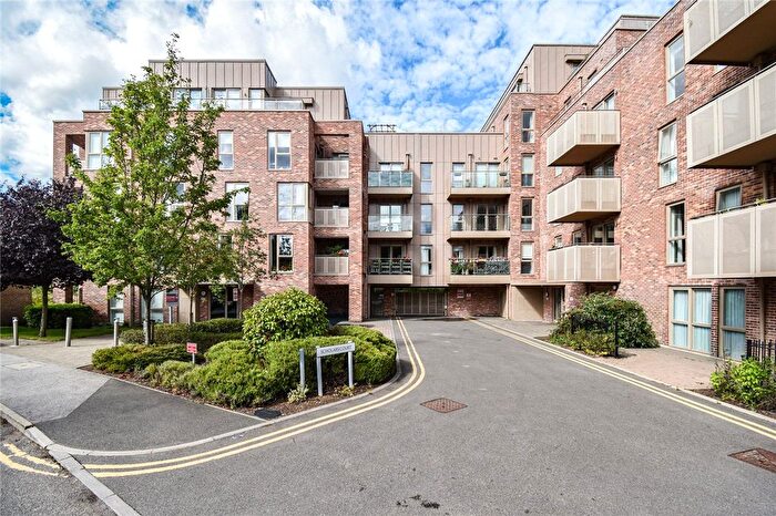 3 Bedroom Flat To Rent In Scholars Court, Harrison Drive, Cambridge, CB2