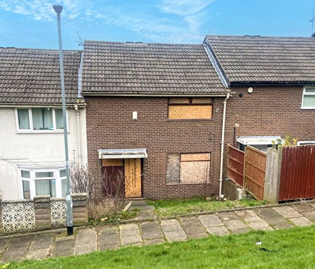 3 Bedroom Terraced House For Sale In Snowden Close, Leeds, LS13