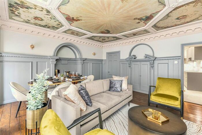 4 Bedroom Terraced House To Rent In St. Martin's Lane, London, WC2N