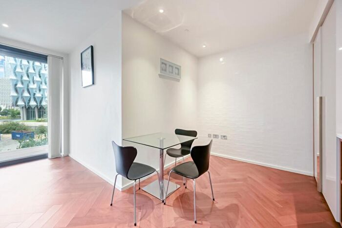 1 Bedroom Flat For Sale In Ambassador Building, Embassy Gardens, Nine Elms, SW11