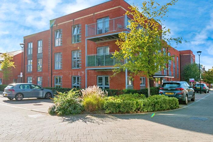 2 Bedroom Flat For Sale In Meridian Way, Southampton, SO14