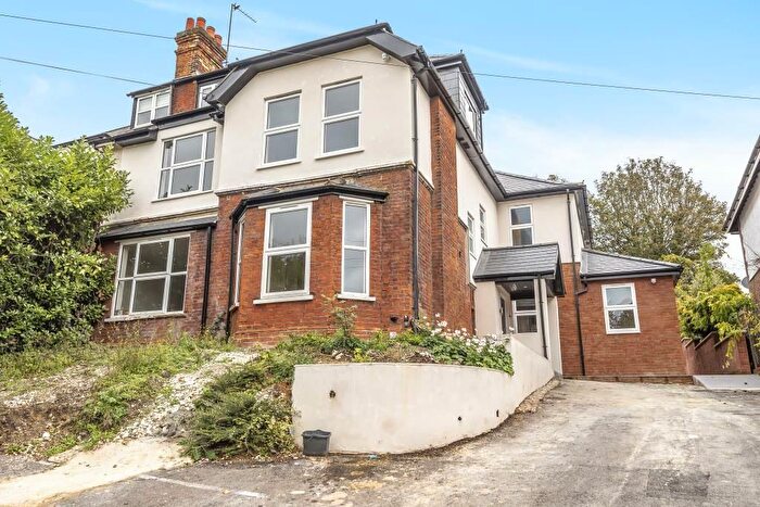 2 Bedroom Flat To Rent In Amersham Hill, High Wycombe, HP13