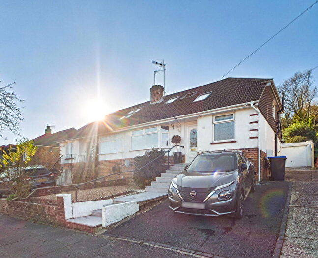 3 Bedroom Semi-Detached Bungalow For Sale In Parham Road, Findon Valley, Worthing, BN14