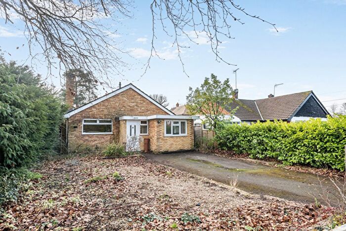 4 Bedroom Bungalow For Sale In Pinewood Grove, New Haw, KT15