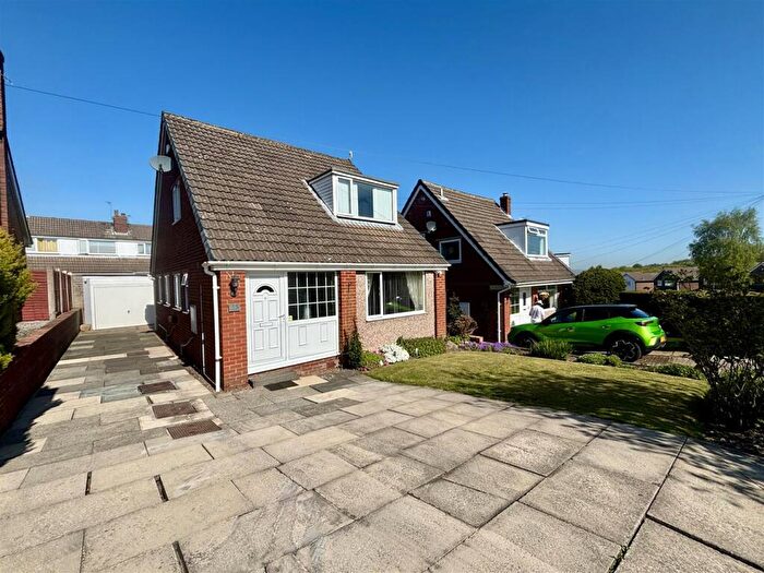 3 Bedroom Detached House For Sale In Dalecroft Rise, Allerton, Bradford, BD15