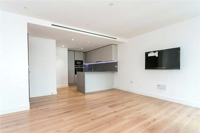 2 Bedroom Flat To Rent In Ariel House, Vaughan Way, London, E1W