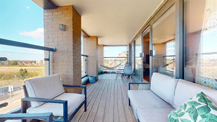 2 Bedroom Apartment For Sale In Barrosa Way, Whitehouse, Milton Keynes, MK8