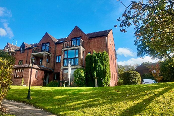 1 Bedroom Flat For Sale In Eynsham Road, Farmoor, Oxford, OX2