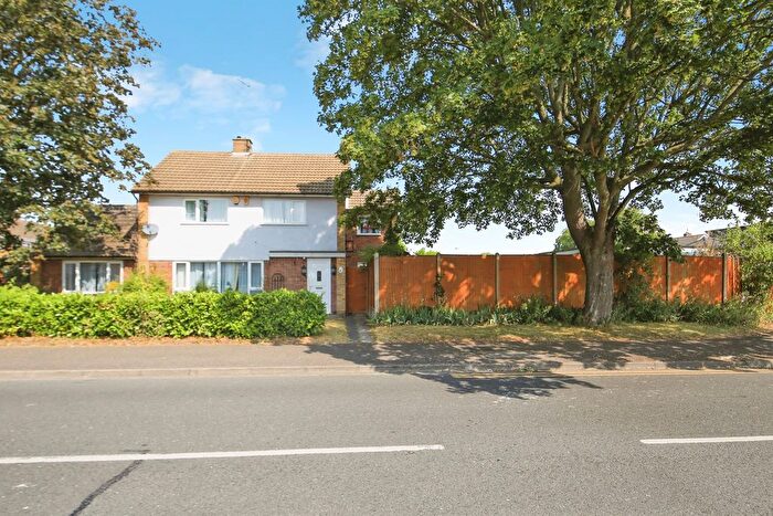 4 Bedroom Detached House For Sale In Kirby Walk, Peterborough, PE3