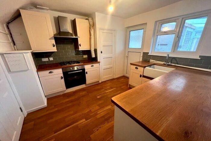 4 Bedroom Property To Rent In Probyn Close, Bristol, BS16