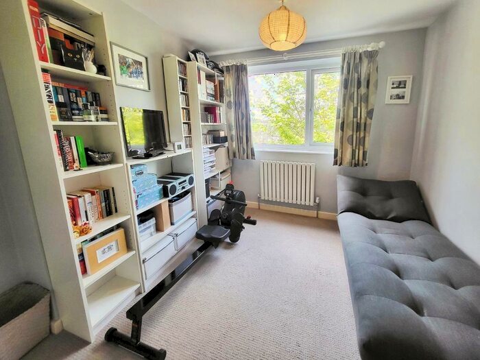 3 Bedroom Detached House For Sale In Crich View, Sherwood, Nottingham, NG5