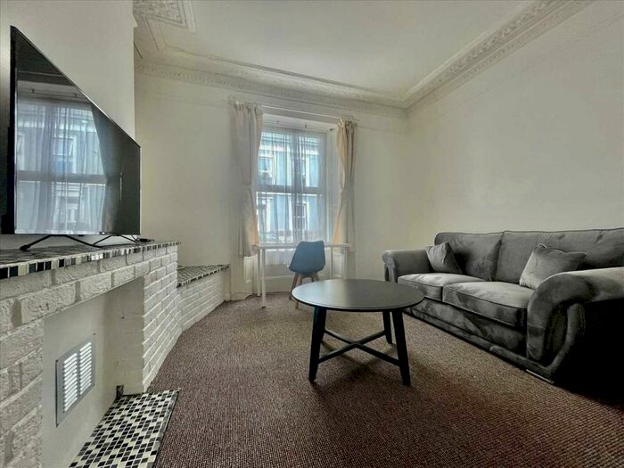 2 Bedroom Maisonette To Rent In Radnor Street, Plymouth, PL4