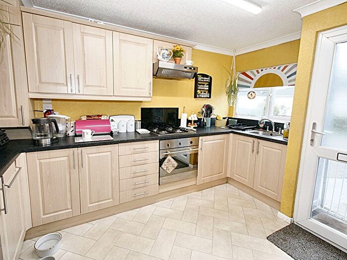 2 Bedroom Mobile/park Home For Sale In Shirkoak Park, Woodchurch, TN26