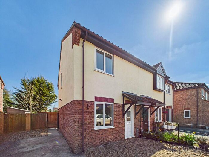 2 Bedroom Semi Detached House To Rent In Keeling Way, Attleborough, NR17