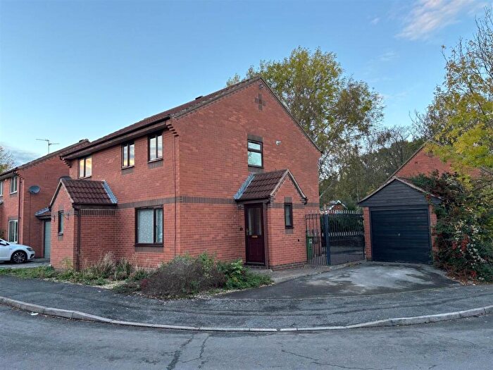 2 Bedroom Semi Detached House To Rent In Hounsfield Close, Newark, NG24