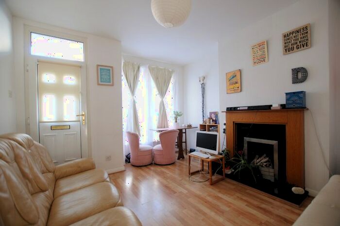 2 Bedroom Terraced House To Rent In Salisbury Gardens, Hull, HU5