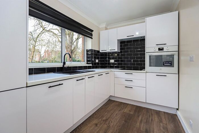2 Bedroom Flat For Sale In Tettenhall Road, Wolverhampton, WV1
