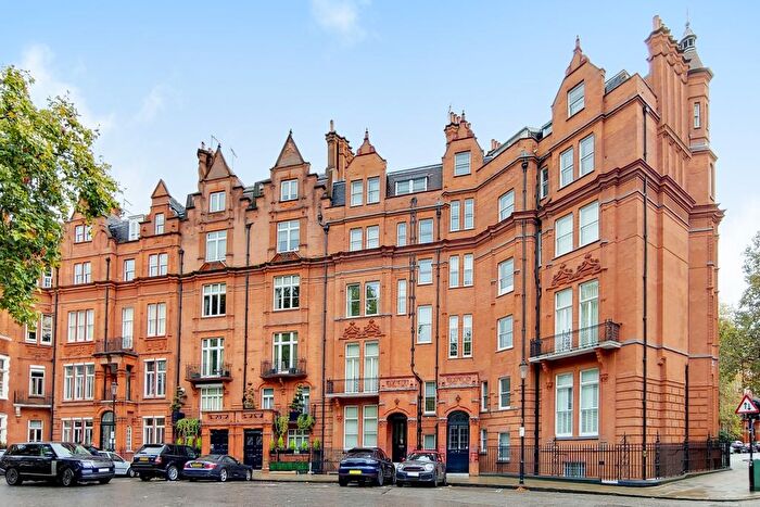 2 Bedroom Flat For Sale In Hans Place, Knightsbridge, SW1X