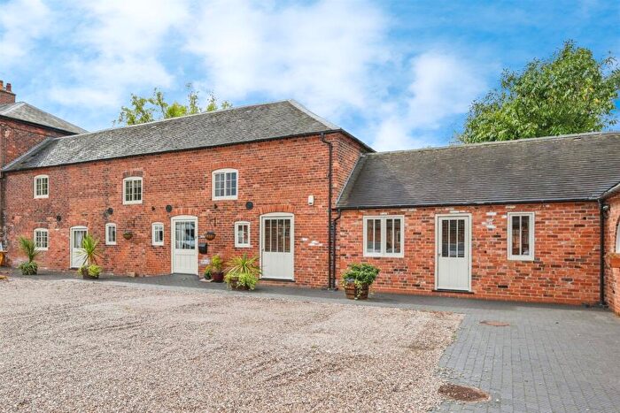 4 Bedroom Barn Conversion For Sale In Etwall Road, Willington, Derby, DE65
