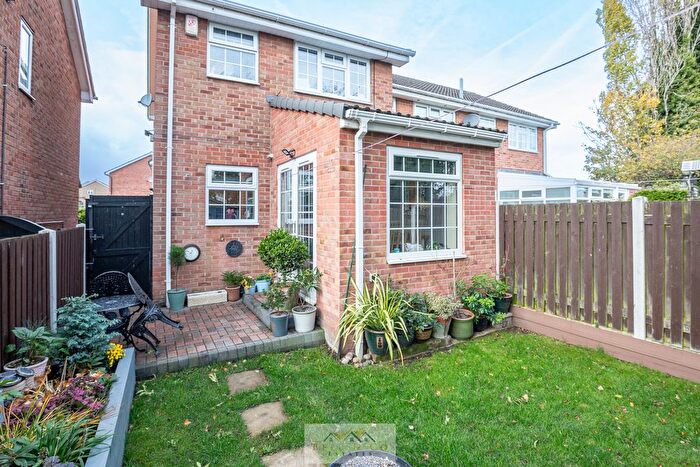 2 Bedroom End Terrace House For Sale In Rookery Close, Kiveton Park, S26