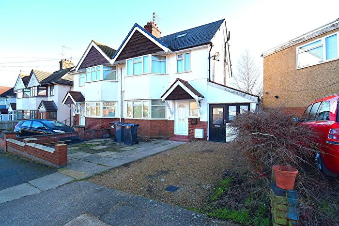 5 Bedroom Semi-Detached House To Rent In Windsor Crescent, Northampton, NN5