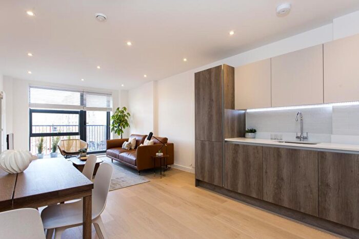 2 Bedroom Flat For Sale In Fairfield Road, London, E3