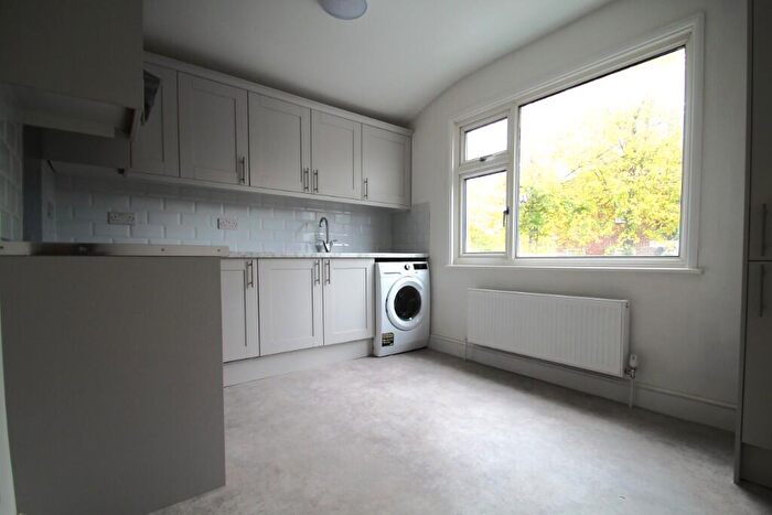 2 Bedroom Flat To Rent In Station Parade, High Street Wanstead, London, E11