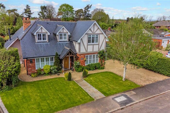 4 Bedroom Detached House For Sale In Orchard Close, Shiplake Cross, Henley-on-Thames, Oxfordshire, RG9