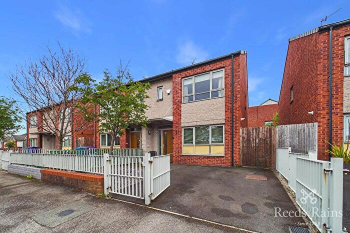 3 Bedroom Semi Detached House For Sale In Lamport Street, Liverpool, Merseyside, L8