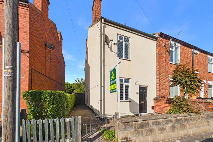 2 Bedroom End Of Terrace House For Sale In Woods Lane, Stapenhill, DE15