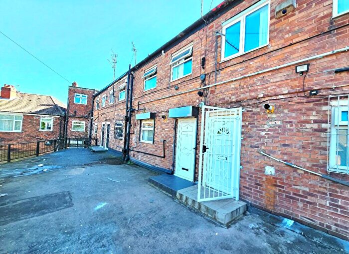 2 Bedroom Flat To Rent In Lane End Road, Burnage, Manchester, M19