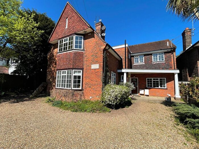 3 Bedroom Maisonette To Rent In Ickenham Road, Ruislip, HA4