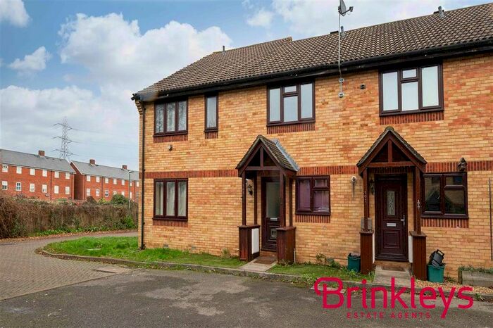 2 Bedroom Terraced House To Rent In Boscombe Road, Worcester Park, KT4