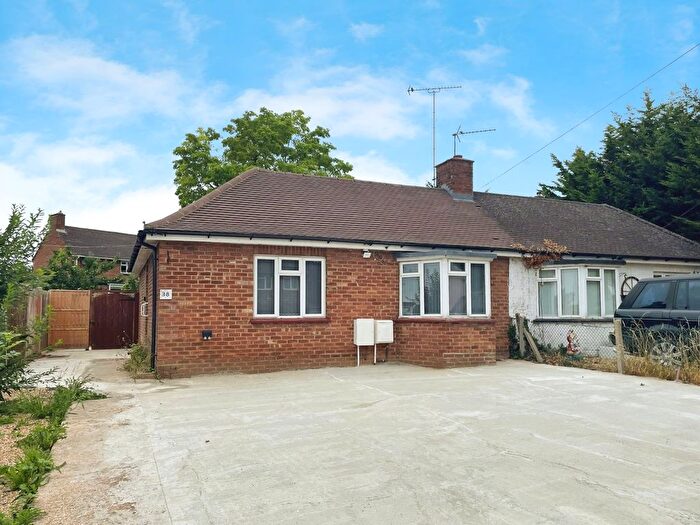 2 Bedroom Bungalow To Rent In Eastfield Road, Burnham, SL1