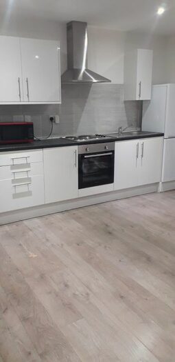 1 Bedroom Flat To Rent In Triminious House, Ballards Mews, Edgware, Greater London, HA8