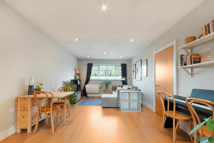 1 Bedroom Apartment To Rent In Ebony House, Buckfast Street, E2