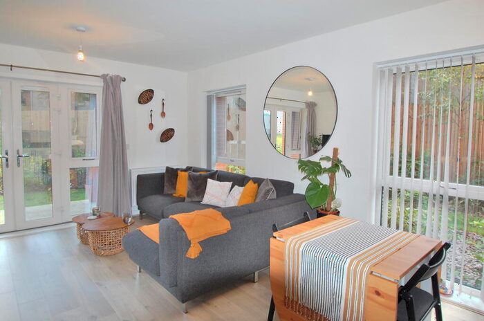 1 Bedroom Apartment To Rent In Merino Close, Wallington, Surrey, SM6