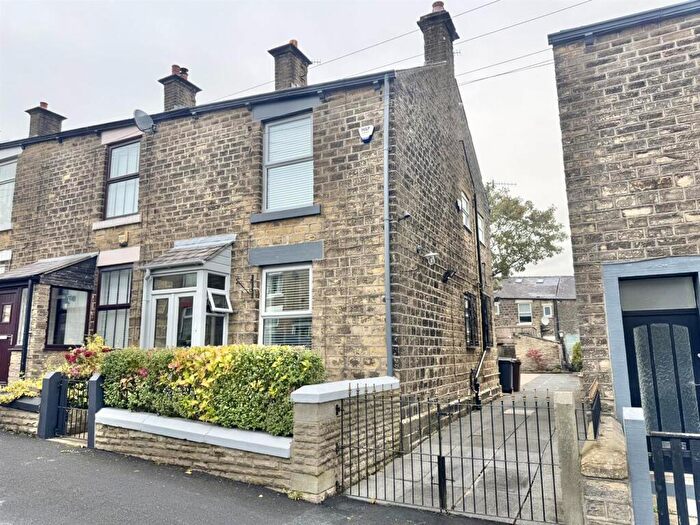 2 Bedroom End Of Terrace House For Sale In King Street, Hollingworth, SK14