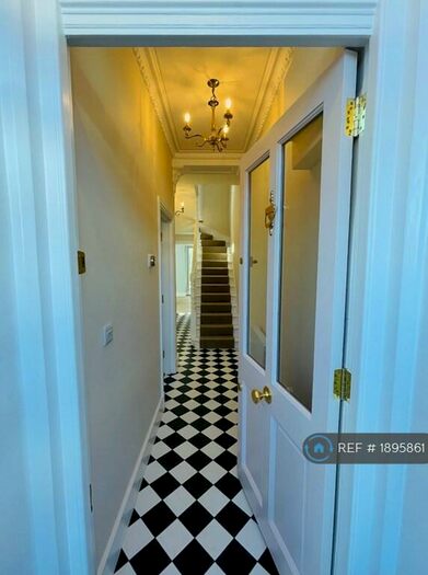 4 Bedroom Semi-Detached House To Rent In Chessington Road, Ewell, Epsom, KT19