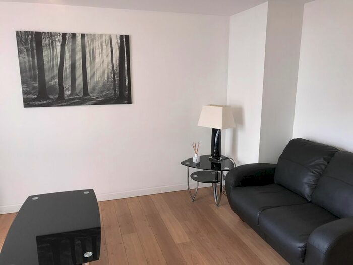 2 Bedroom Flat To Rent In Dee Village, Millburn Street, Aberdeen, AB11