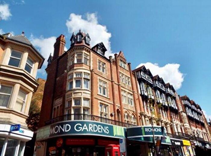 1 Bedroom Flat To Rent In Room In Shared House – Available From Nd August - Flat Dalkeith House Old Christchurch Road, BH1