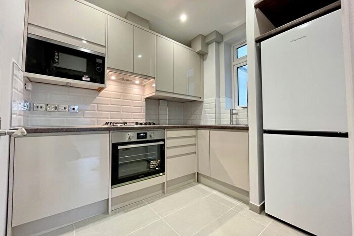 2 Bedroom Flat To Rent In Bath Terrace, London, SE1