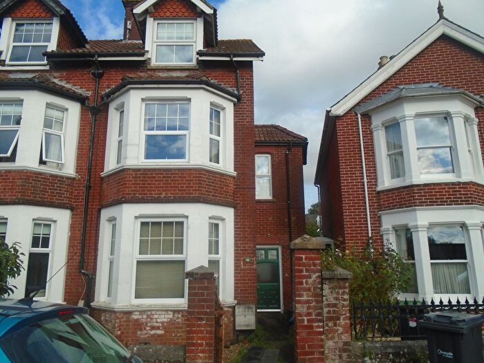 2 Bedroom Flat To Rent In Marlborough Road, Salisbury, SP1